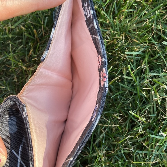 Vera Bradley - Lighten Up Wallet - Picture 6 of 9